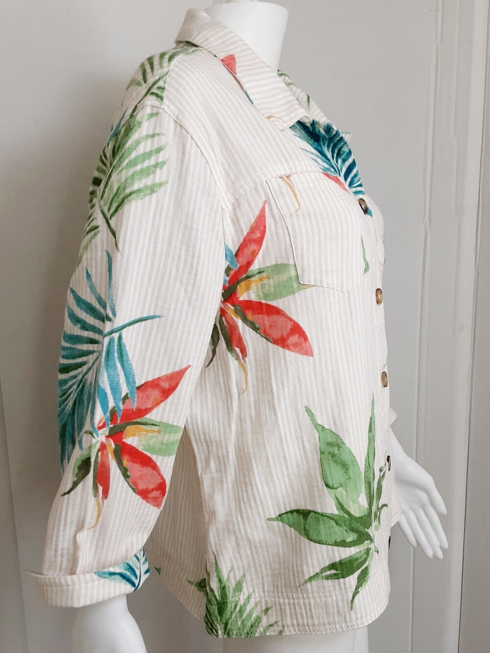 CHICO'S 100% Cotton Tropical Print Striped Button-Down 3 Qtr Sleeve Shirt Sz 2 - Picture 3 of 7